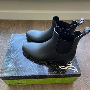 Rain boot